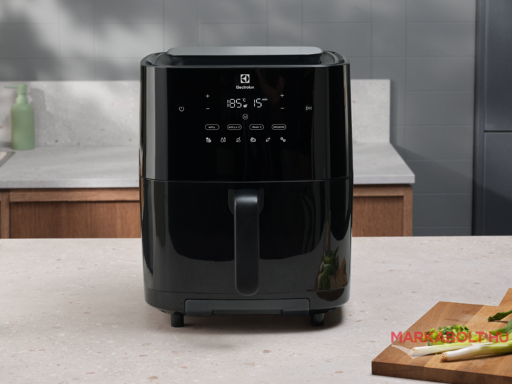 Electrolux EAF7SB  Air Fryer sütő 2 év garancia